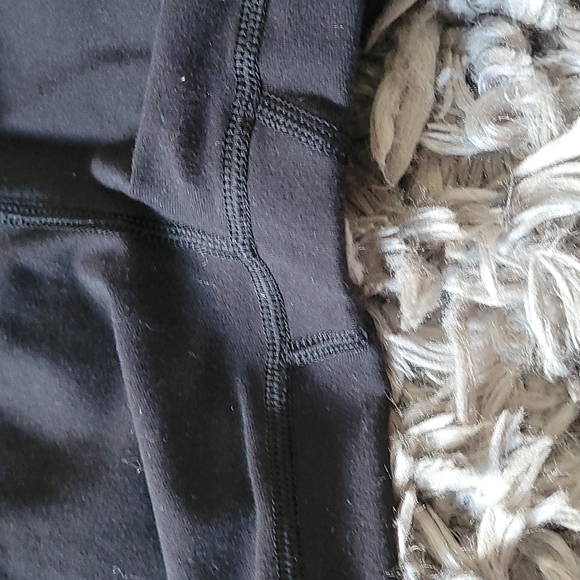 LULULEMON Split Leg Cropped Capri Pants - Picture 6 of 9